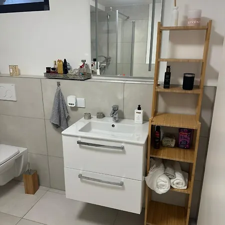 Apartament Souterrain Heimersdorf *